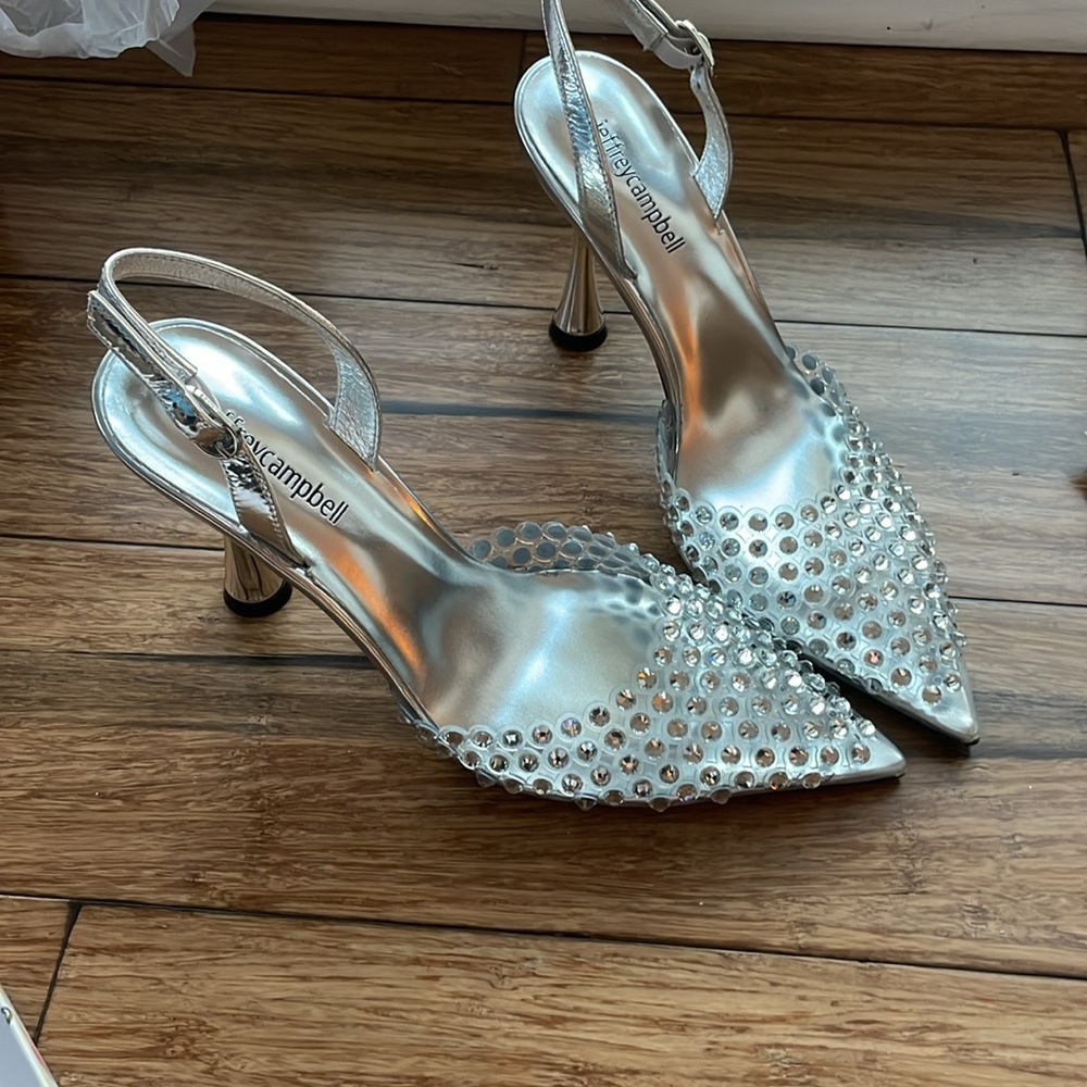 JEFFREY CAMPBELL - Size 8 Silver Shiner Slingback Pump